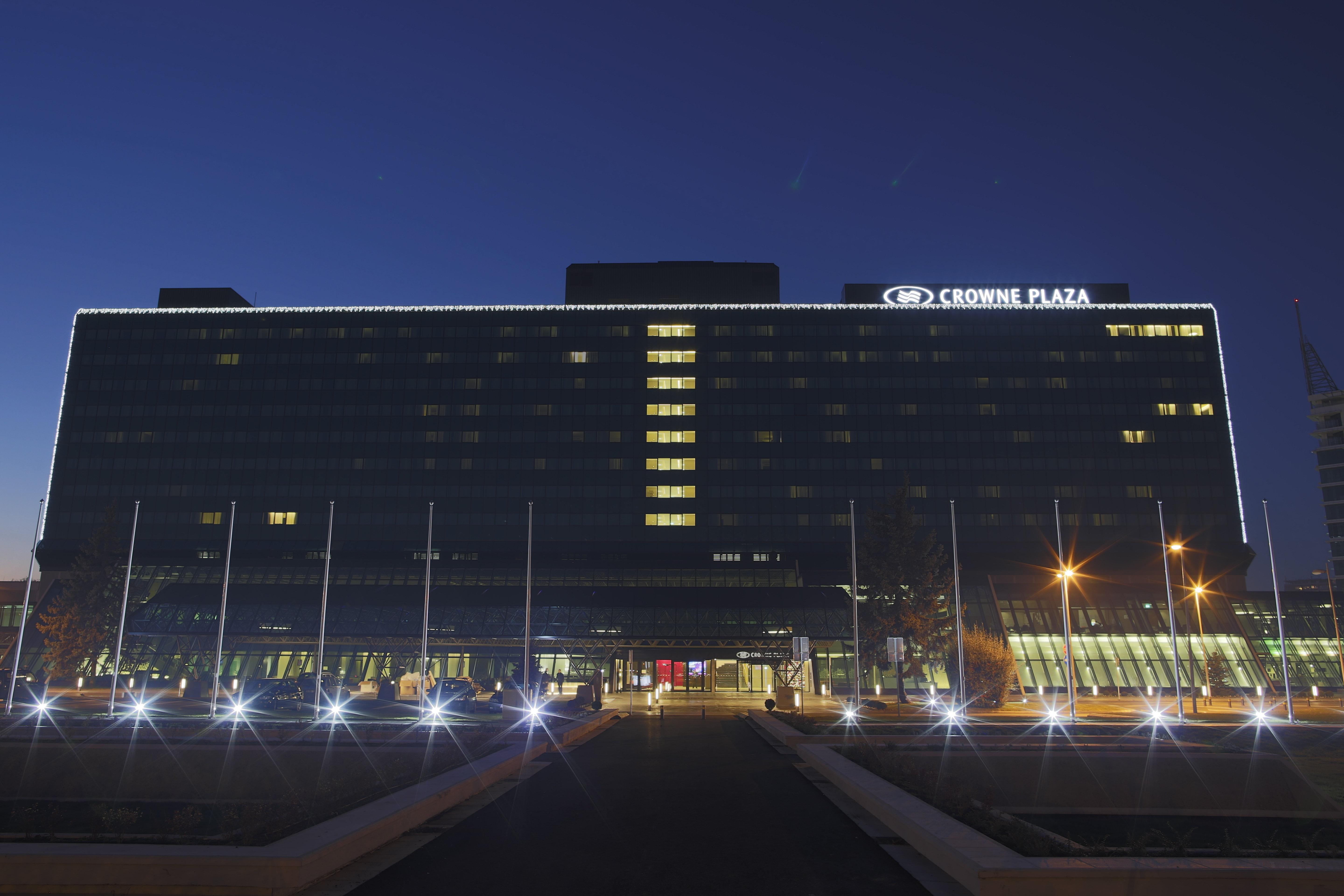 Hotel Crowne Plaza Belgrade By Ihg Esterno foto