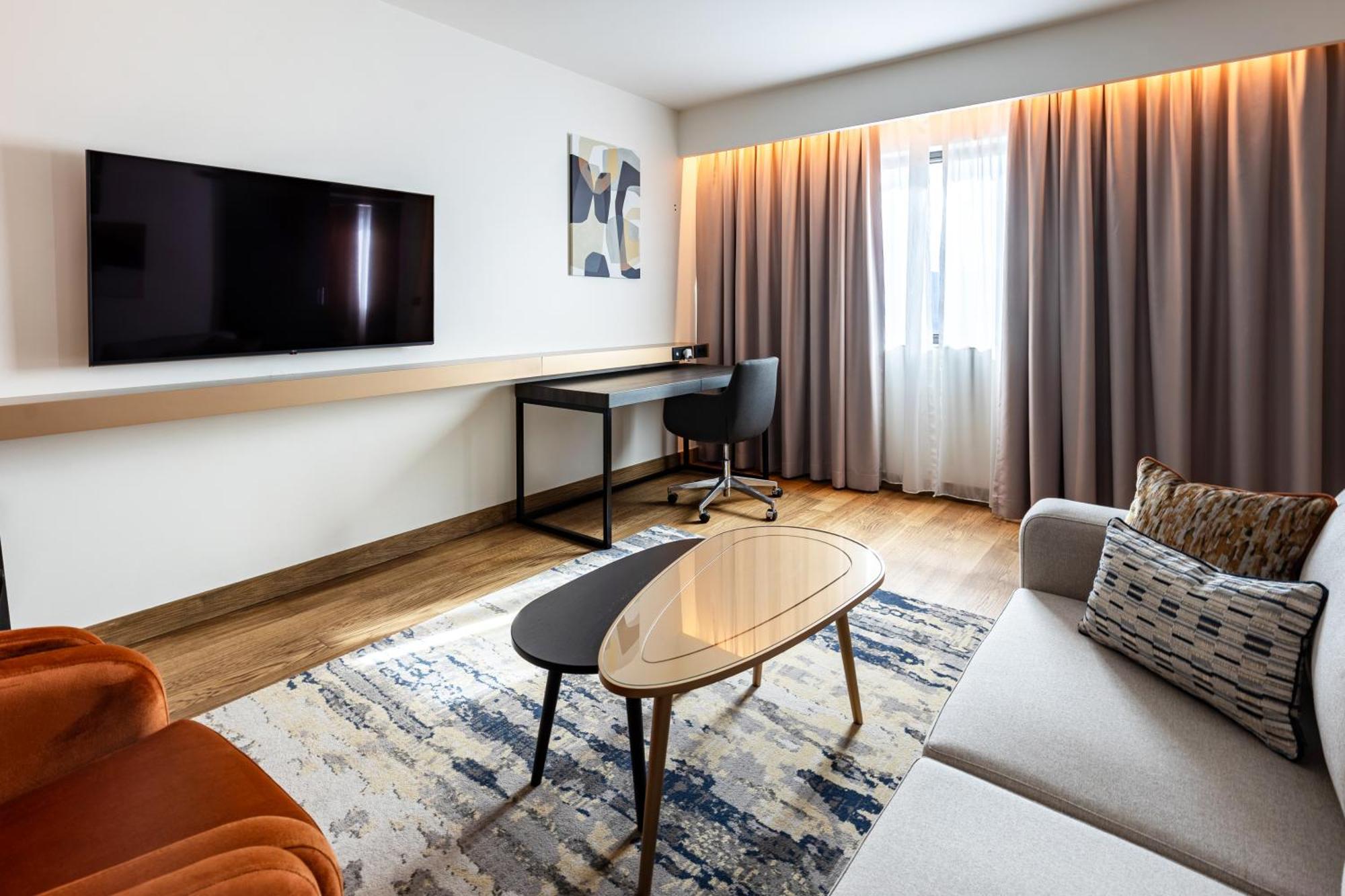 Hotel Crowne Plaza Belgrade By Ihg Esterno foto