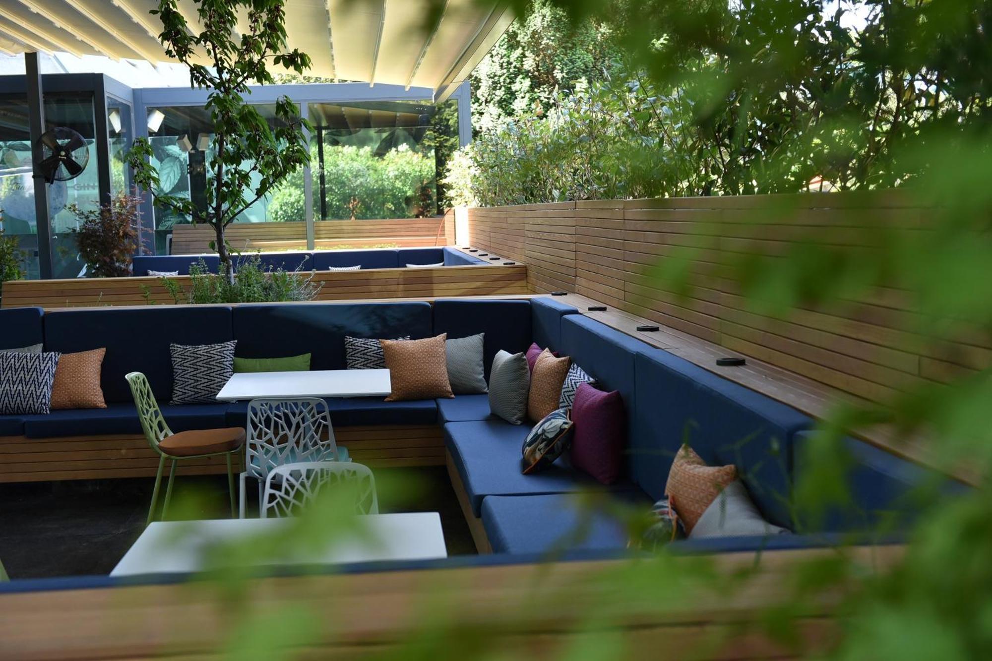 Hotel Crowne Plaza Belgrade By Ihg Esterno foto