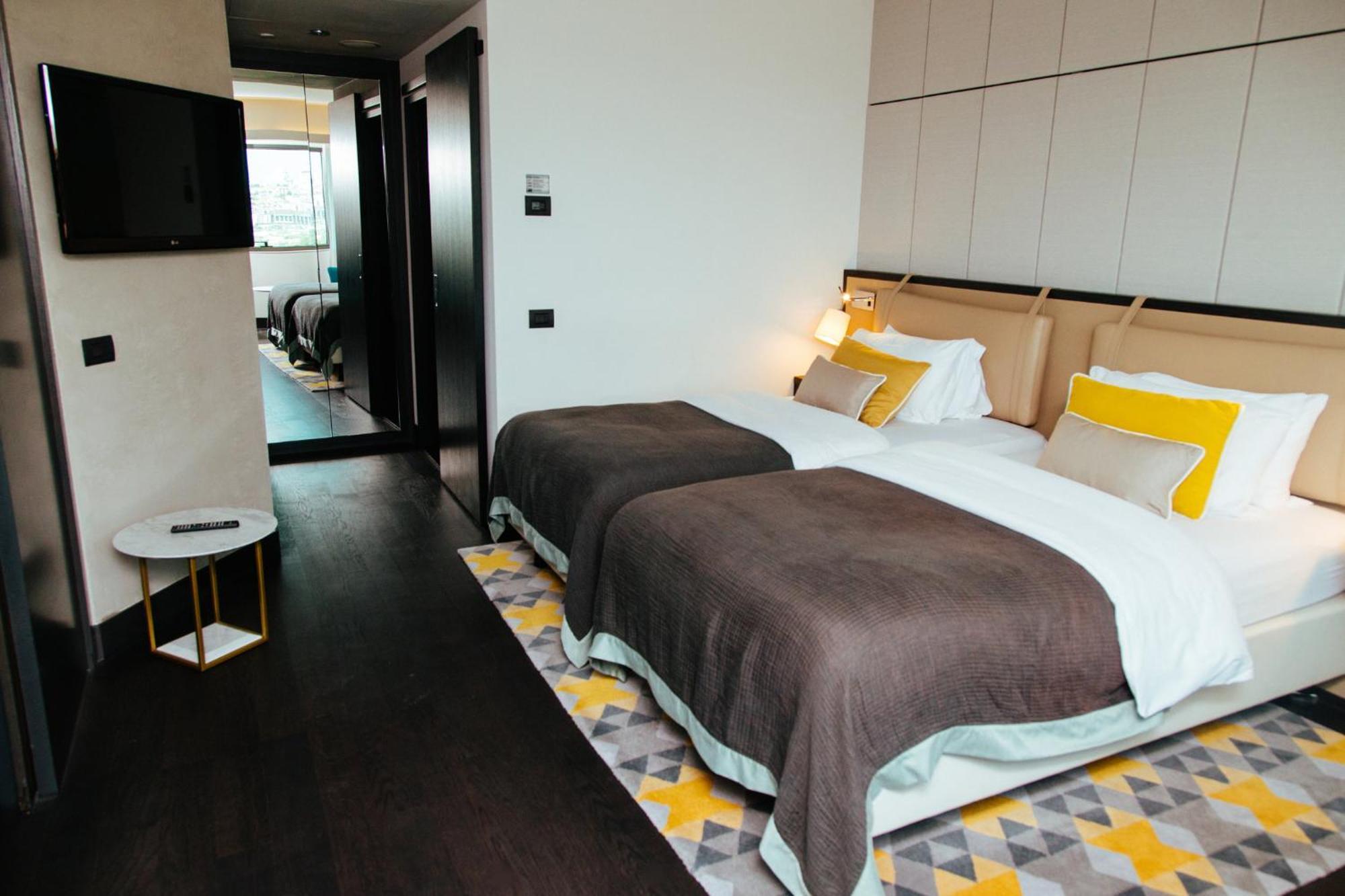 Hotel Crowne Plaza Belgrade By Ihg Esterno foto
