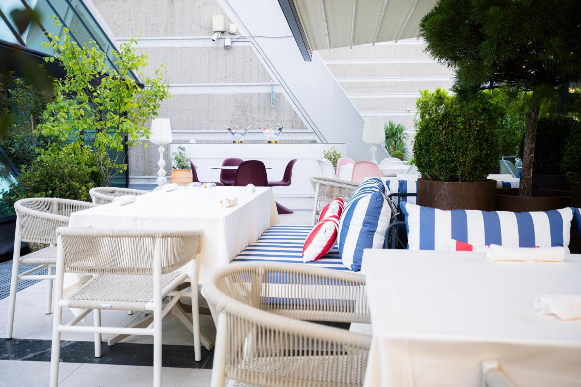 Hotel Crowne Plaza Belgrade By Ihg Esterno foto
