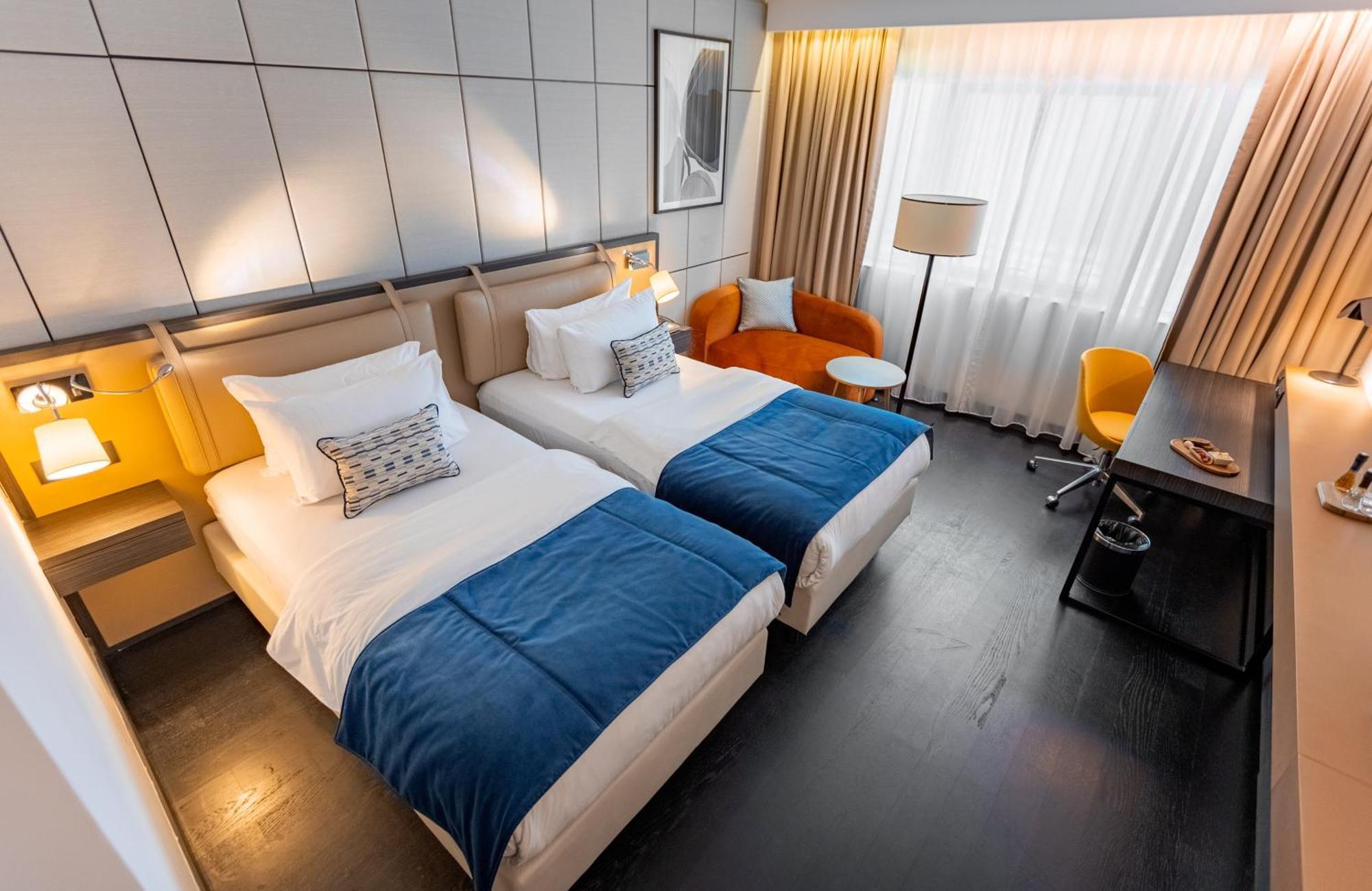 Hotel Crowne Plaza Belgrade By Ihg Esterno foto