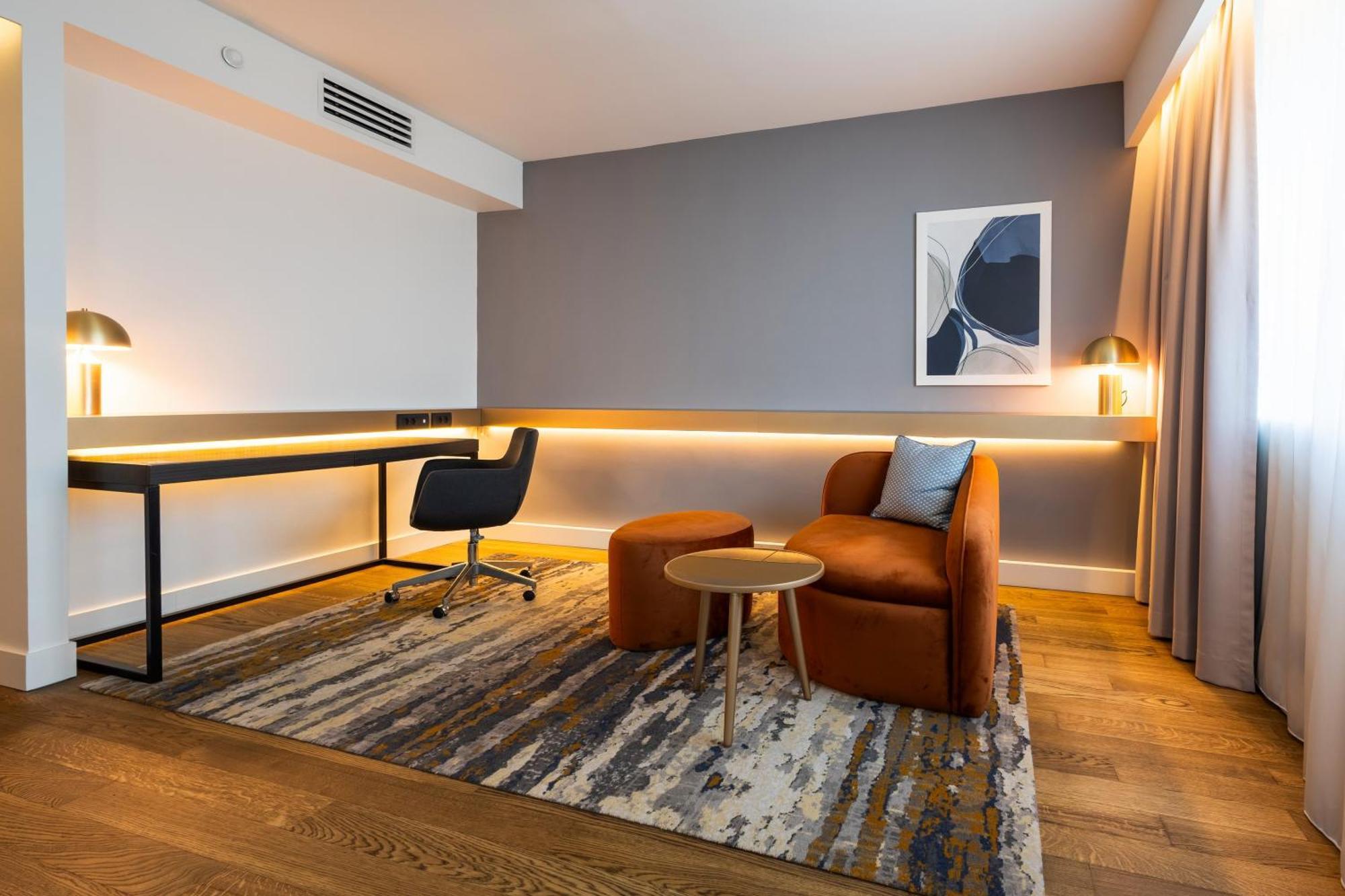 Hotel Crowne Plaza Belgrade By Ihg Esterno foto